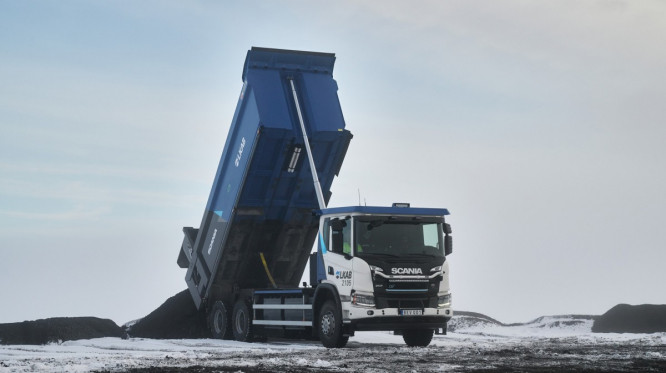 El volquete pesado eléctrico de Scania en la mina sueca